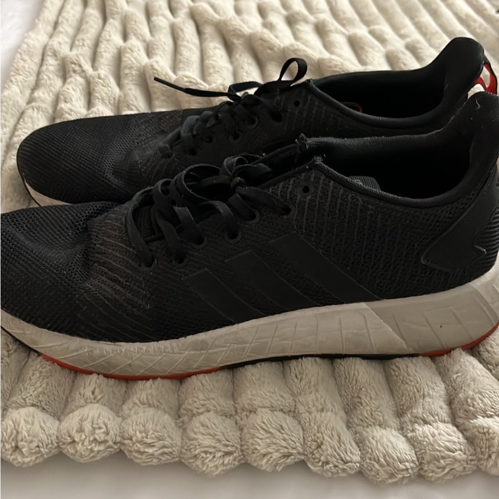 Mens Cloudfoam Nikes size 11